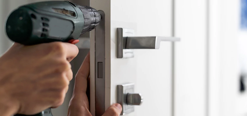 Locksmith For Lock Replacement Near Me in Rosedale, CA